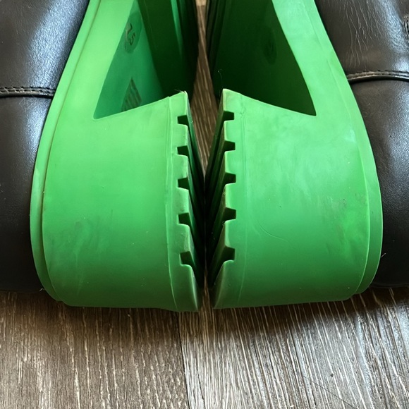 STEVE MADDEN - Picture 10 of 17